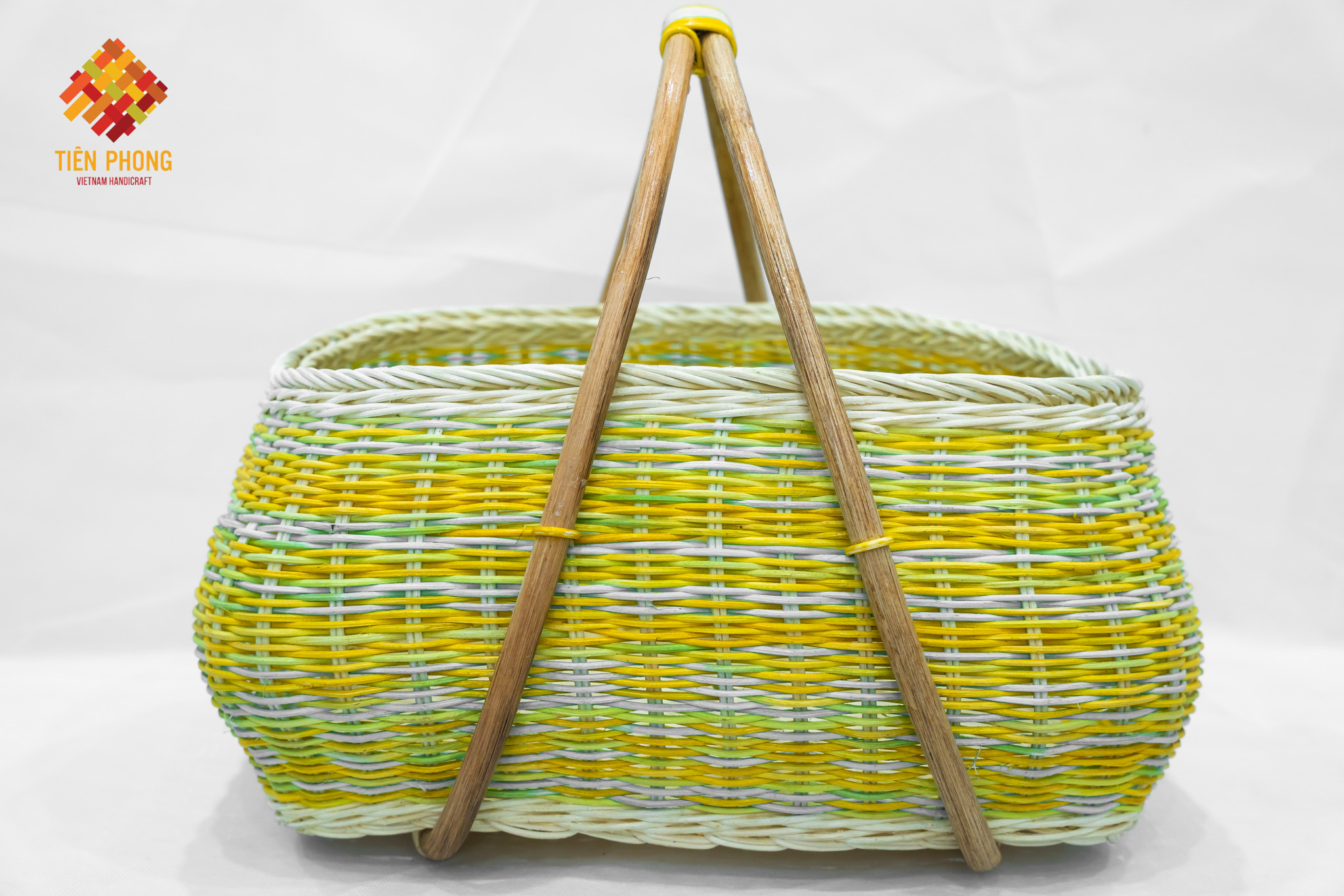 New products 2020 100% handmade rattan natural basket with handle