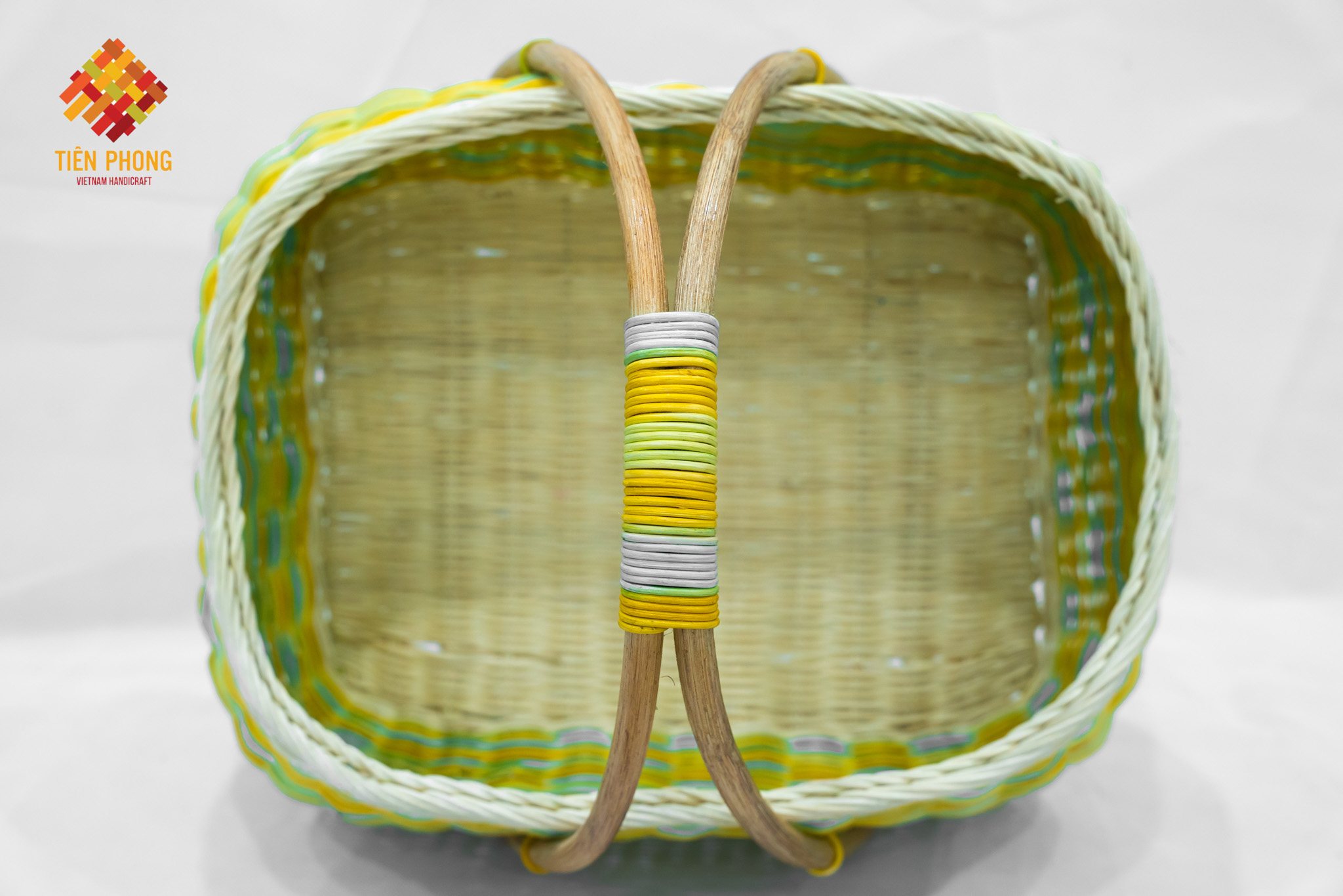 New products 2020 100% handmade rattan natural basket with handle