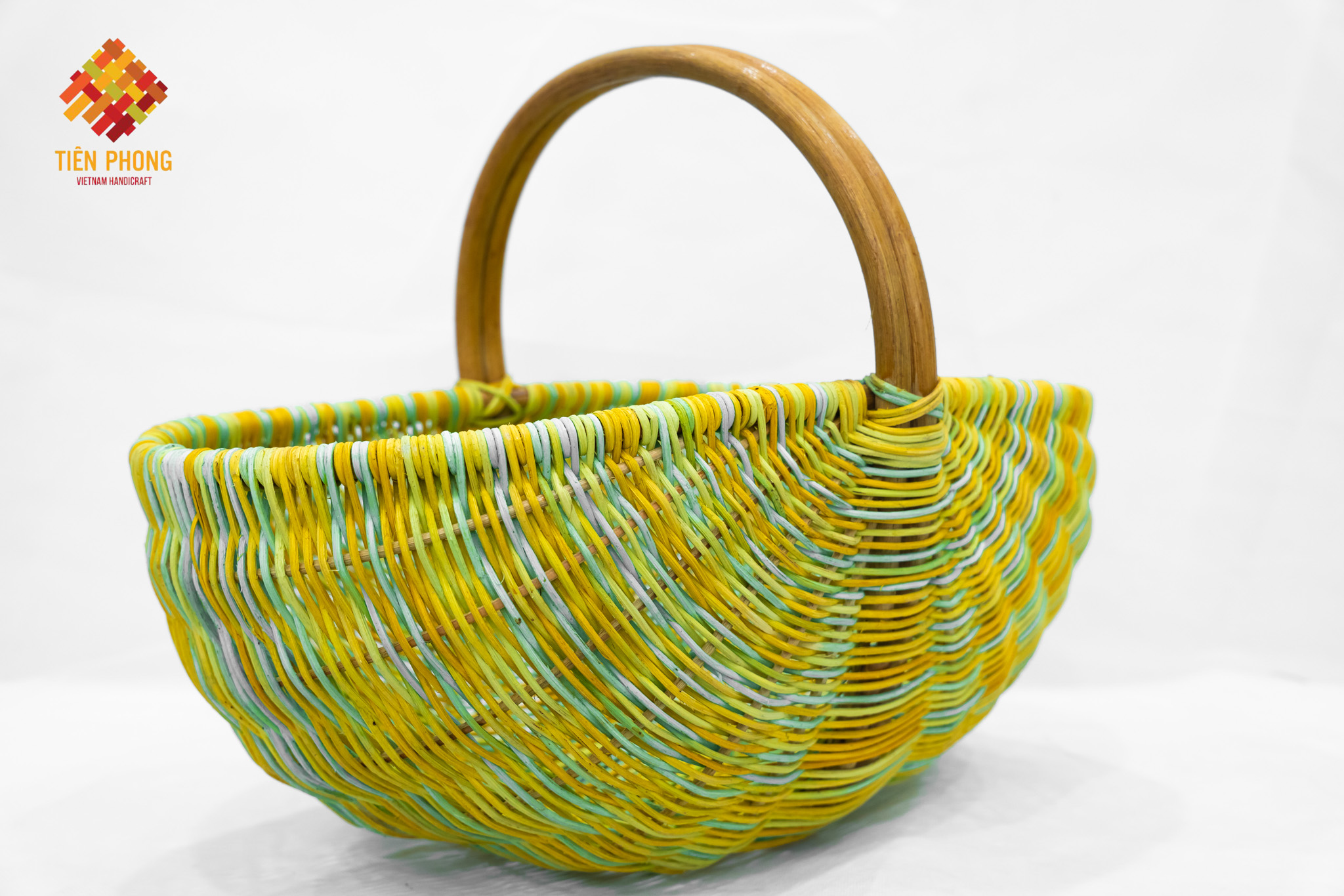 very cool rattan basket with handle