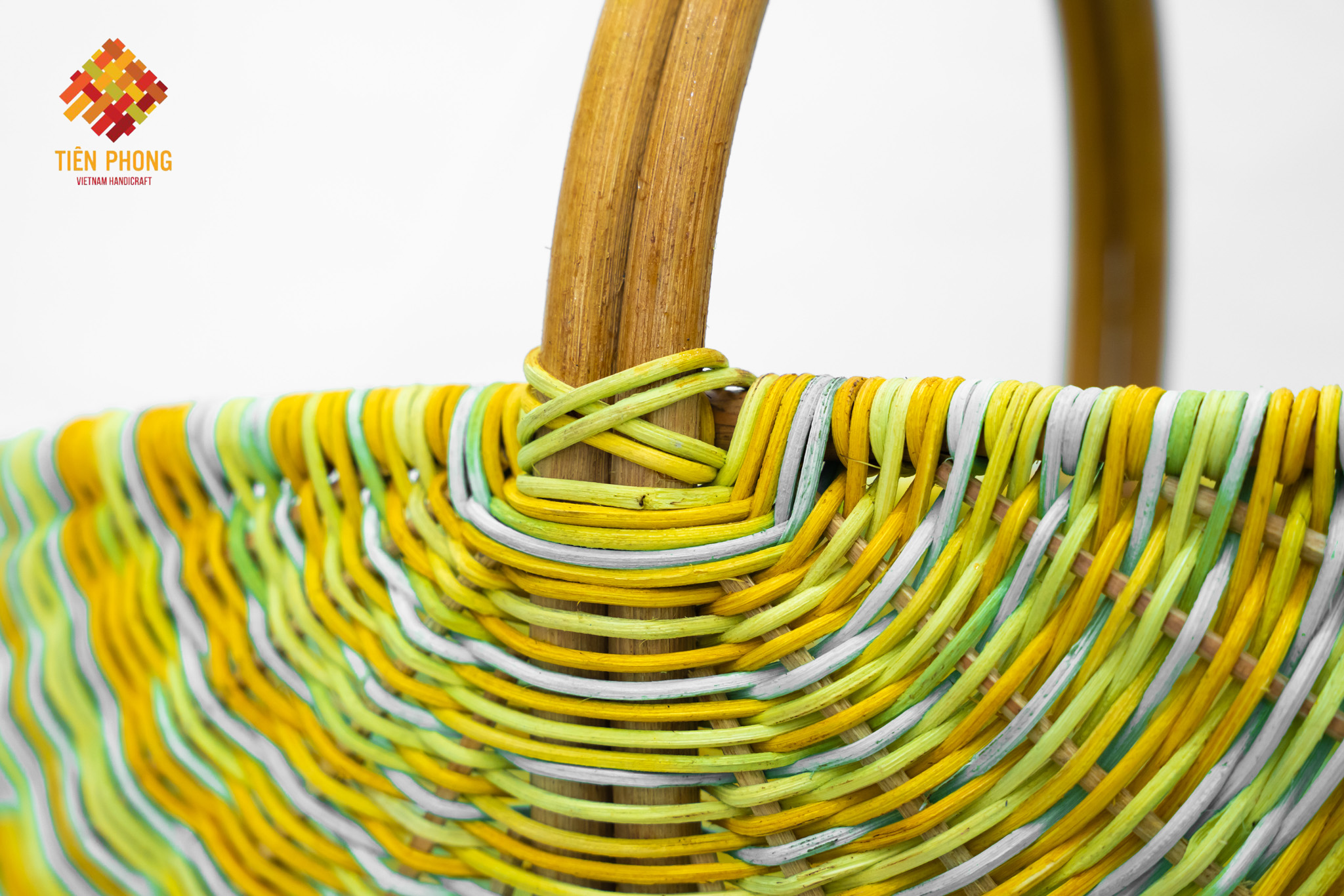 very cool rattan basket with handle