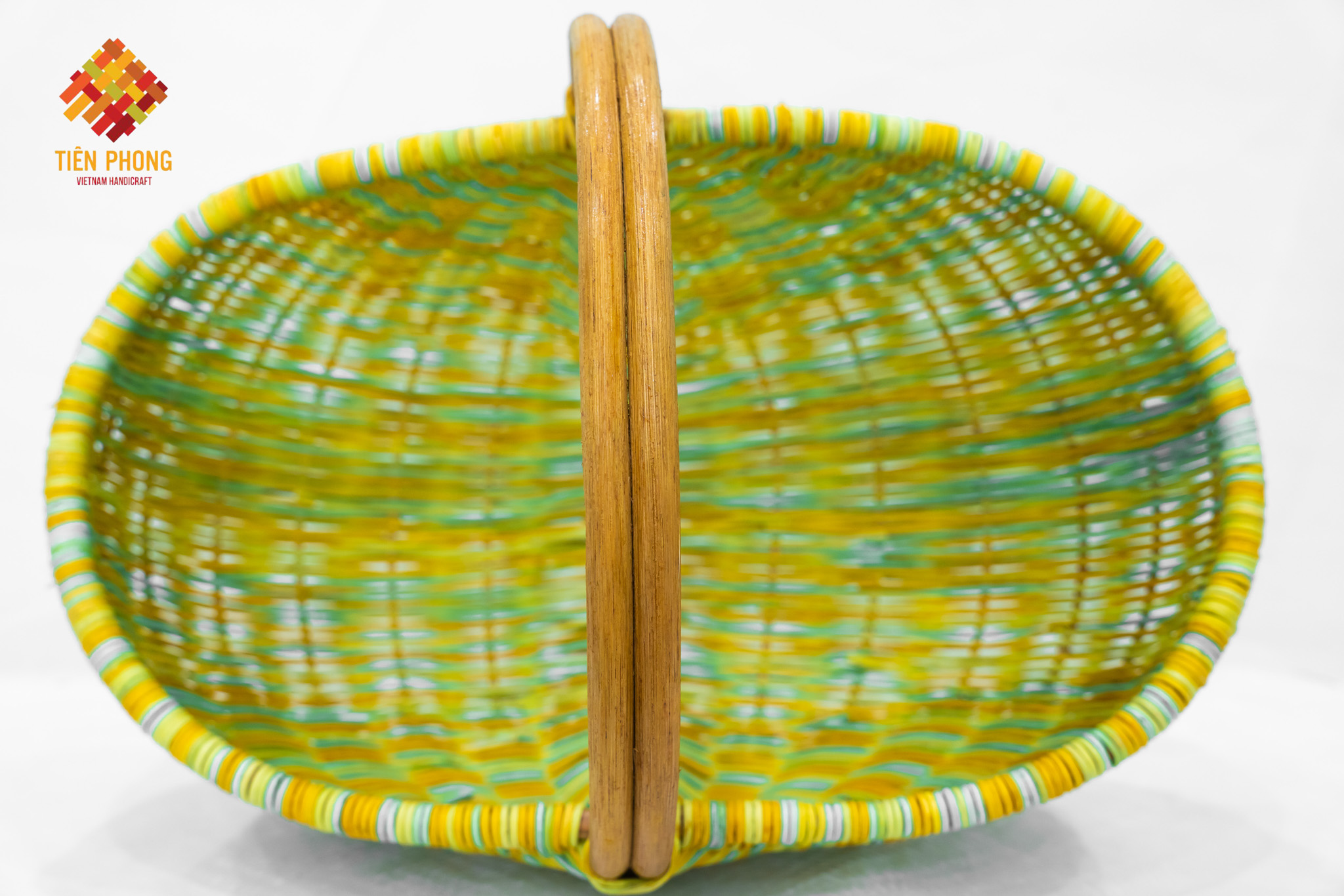very cool rattan basket with handle