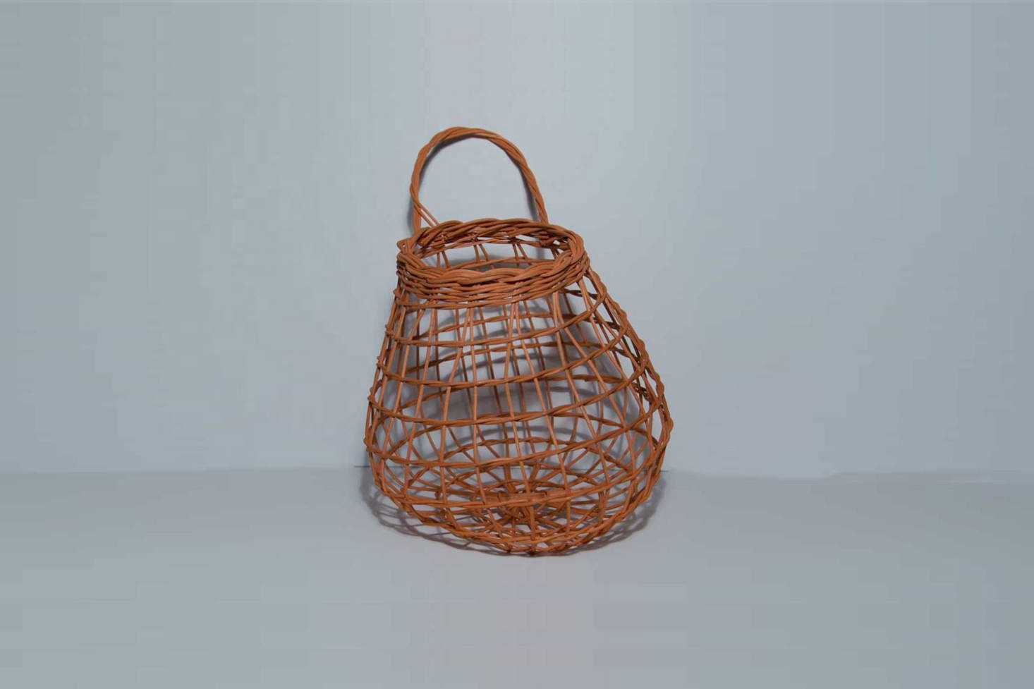 Rattan basket for onions potatoe and garlic 01