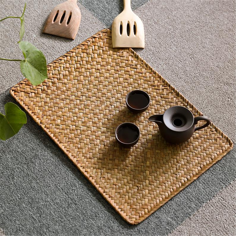 Retail A Set of 4 Rectangular Hand Woven Non-Slip Sea grass Place mat with Heat Resistant function