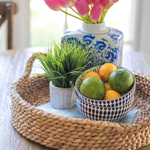 Weaving Round water hyacinth basket for fruit/ bread with handling from Vietnam