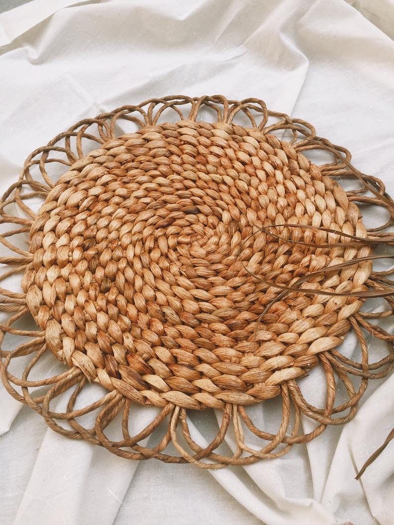 Vietnamese Creative Dining Round Eco-friendly Water Hyacinth Placemat Perfect for Decorative Kitchen