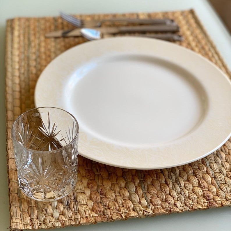 Retail Vietnam Handicrats a Set of 4 Rectangular Hand Woven Natural Water Hyacinth Placemats for Dining Table