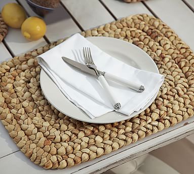 Best Price Vietnam Manufacturer Hand Woven Water Hyacinth Non-Slip Placemat with Heat Resistant function for Tablewares Plate