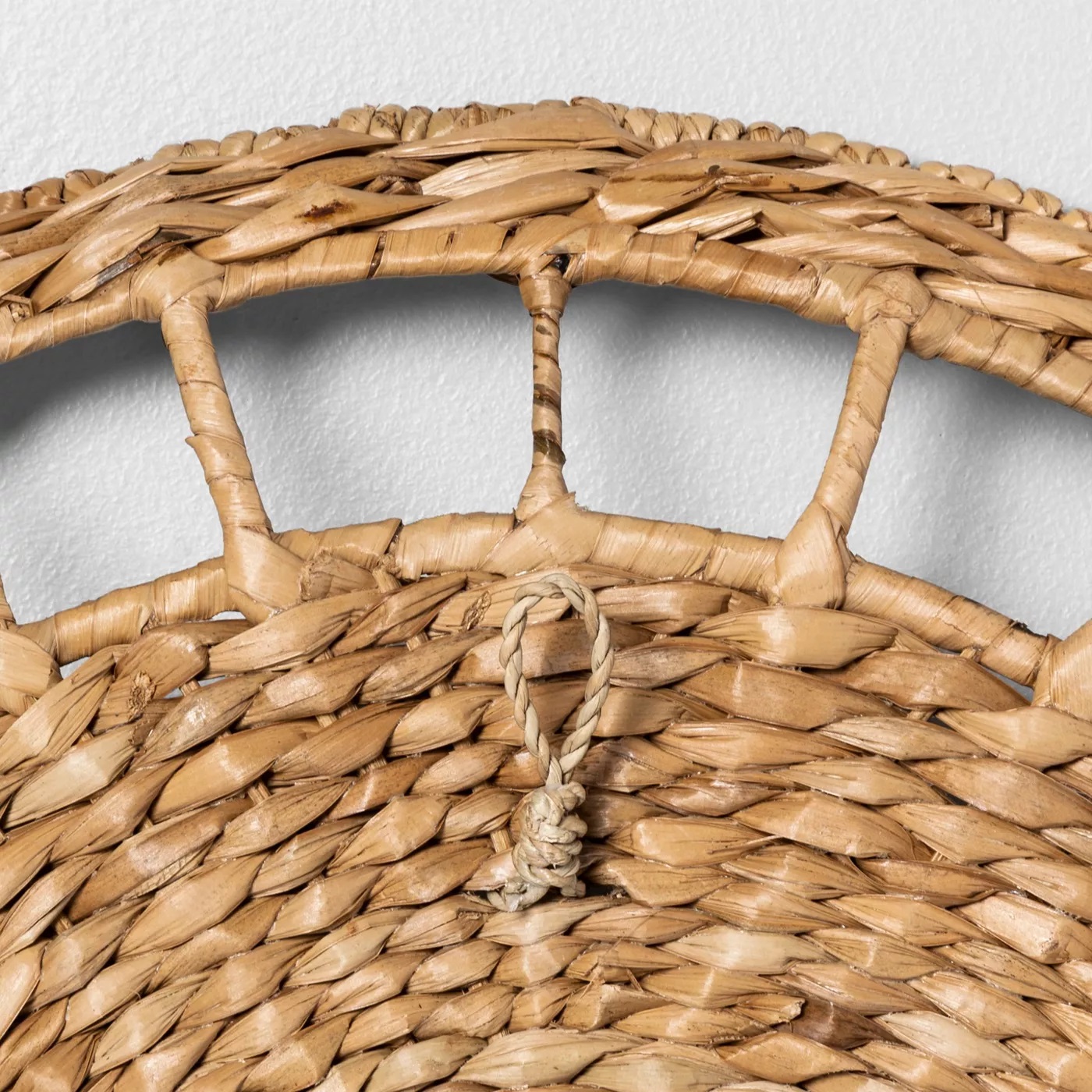 Hot products on Amazon US Natural Woven Water Hyacinth Plates Round Hanging Wall Decor