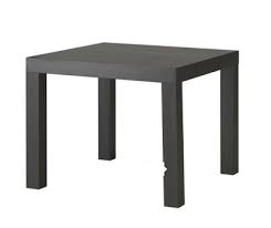 Làm giá kệ sách nhiều tầng tiết kiệm không gian từ bàn học cũ