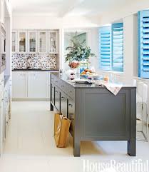 Kệ âm tường với ý tưởng độc đáo từ thiết kế đảo bếp