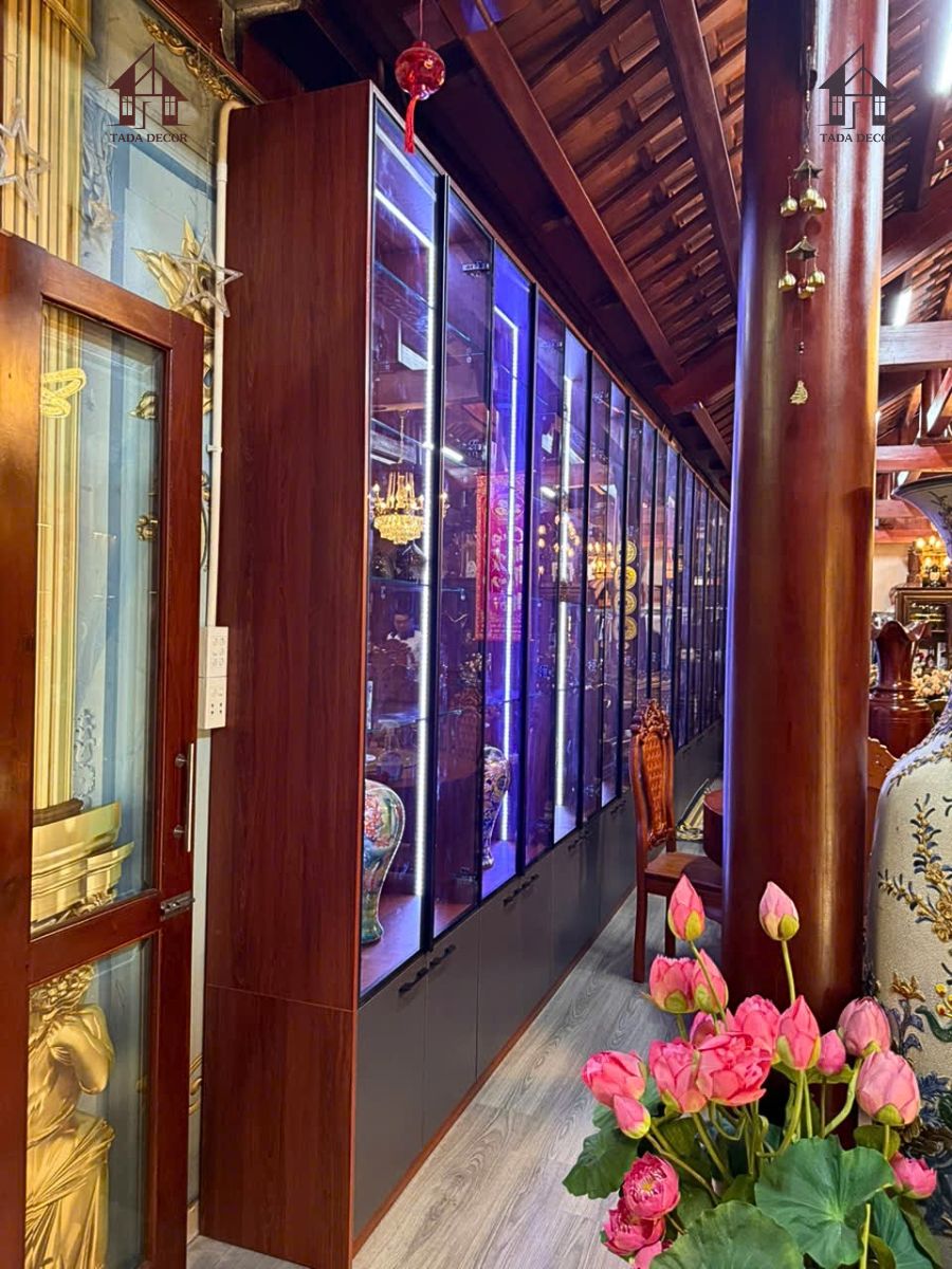 Tủ rượu đẹp phòng khách bằng gỗ MDF thiết kế hiện đại cho anh Kha tại Long An