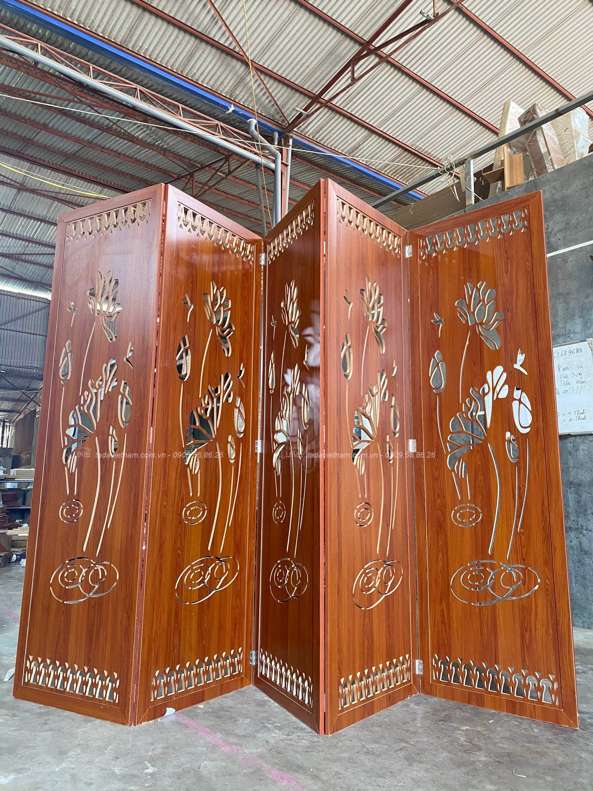 Sử dụng chất tẩy rửa an toàn khi vệ sinh vách phòng thờ