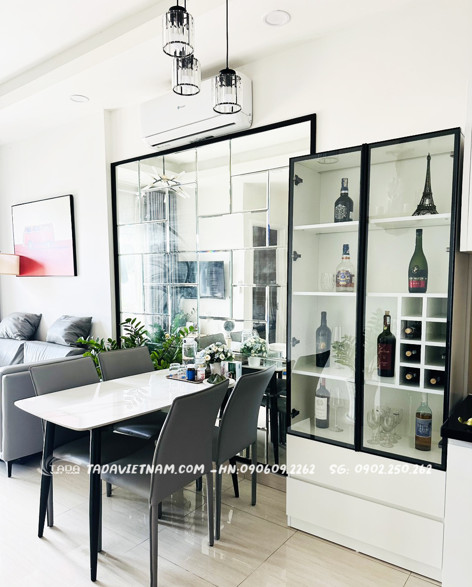 Tủ rượu trang trí thiết kế tối giản dễ dàng kết hợp với nhiều phong cách nội thất.