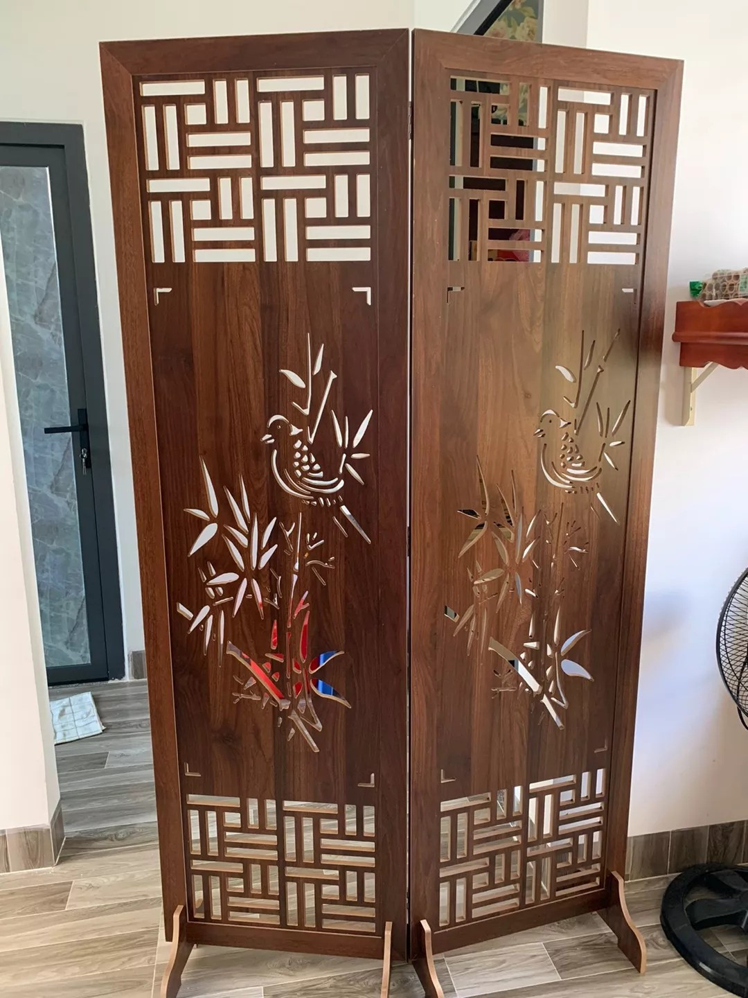 Vách bình phong chim trúc màu óc chó thương hiệu TADA VIETNAM - TDVN19