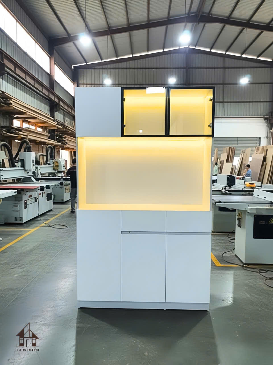 Tủ đựng đồ đa năng bằng gỗ thiết kế hiện đại hoàn thiện thực tế cho khách