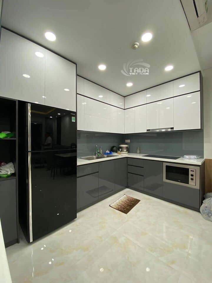 TỦ BẾP CHỮ L XÁM TRẮNG CÁNH BÓNG CỰC SANG NHÀ ANH MINH - TÂY HỒ