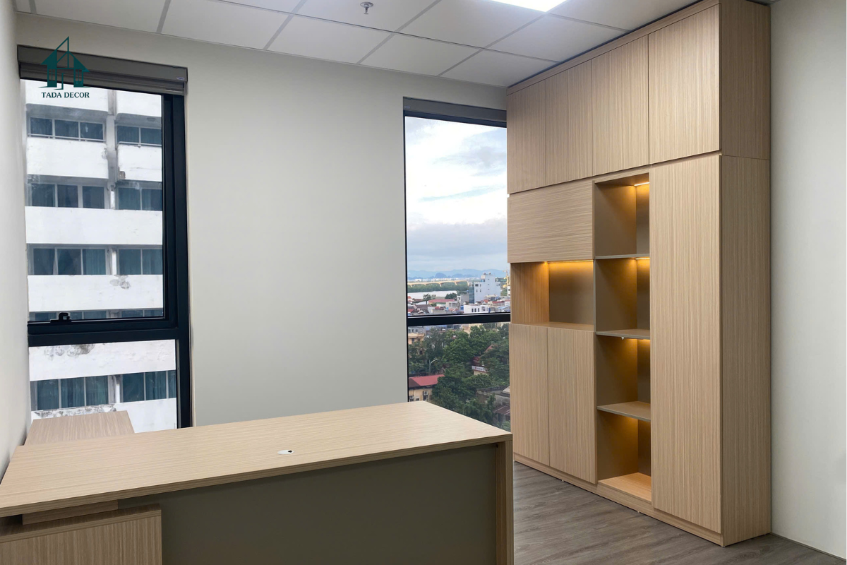 Feedback Không Gian Làm Việc Chuyên Nghiệp - Sự Kết Hợp Hoàn Hảo Giữa Hệ Tủ Kịch Trần Đa Năng Và Bàn Làm Việc Cao Cấp
