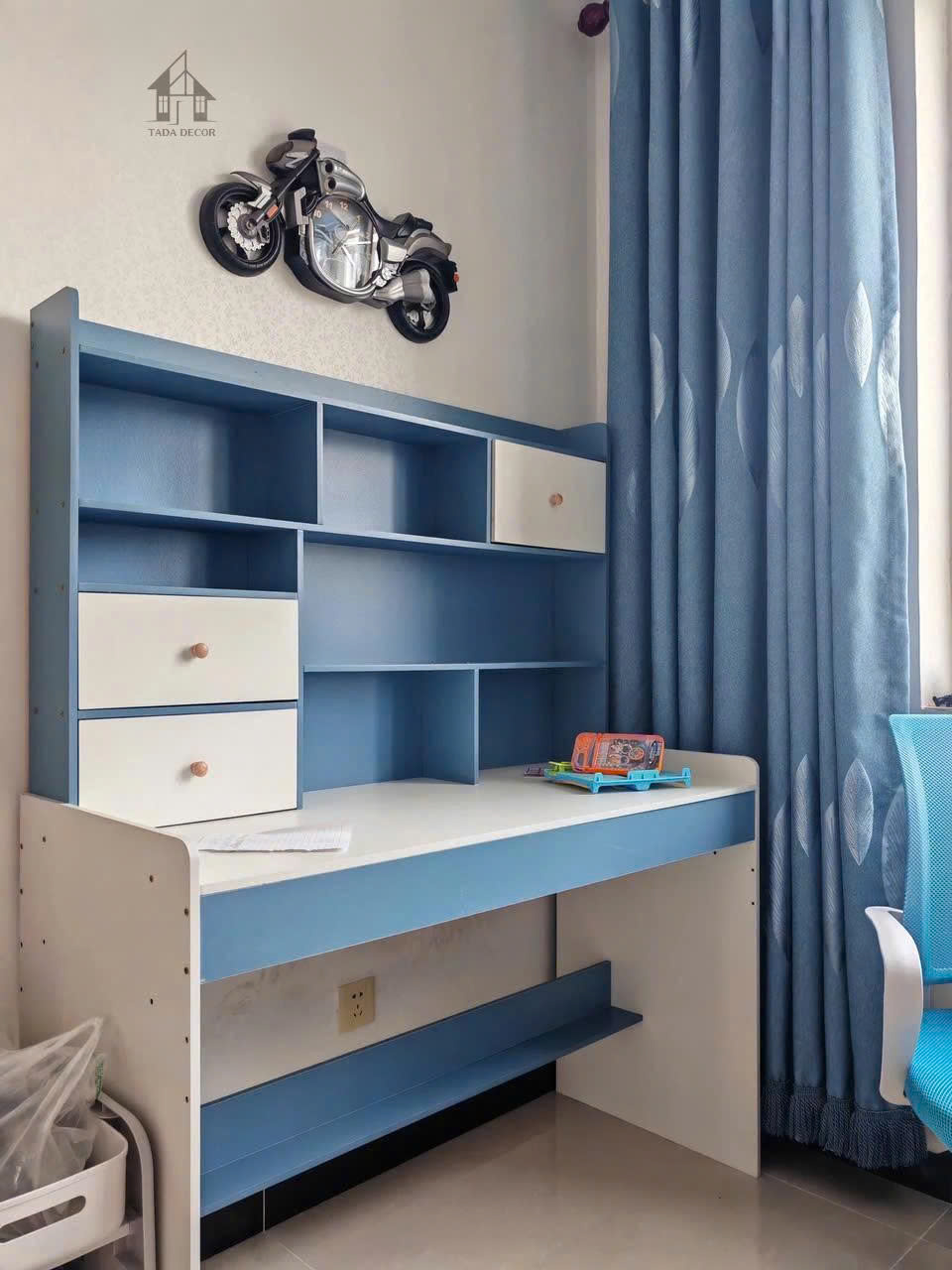 Feedback 2 mẫu bàn học thông minh cho bé đẹp – tiện lợi – chuẩn xu hướng 2026