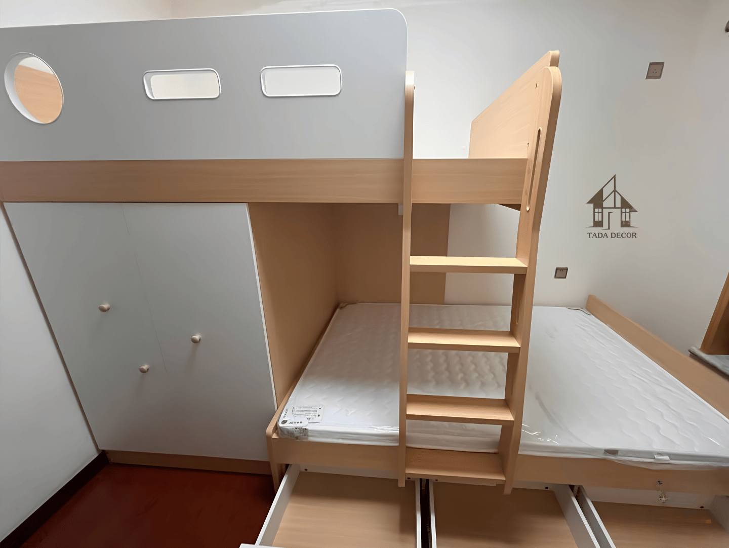 Giường tầng MDF lõi xanh đẹp, an toàn cho bé