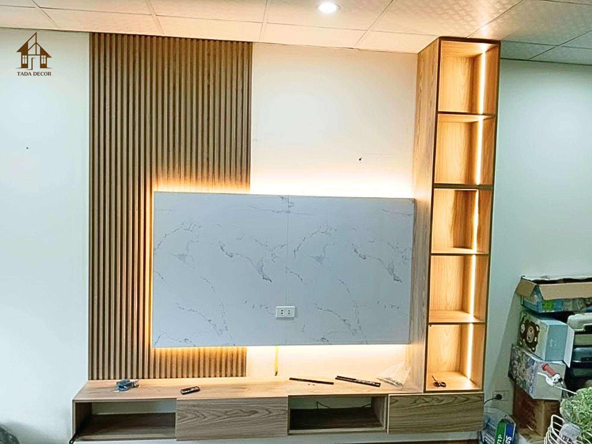 Công Trình Kệ Tivi & Tủ Trưng Bày Hiện Đại – TADA Việt Nam