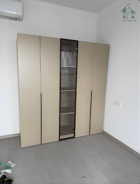 Feedback Mẫu Tủ Quần Áo MDF Cánh Kính Sọc – Hiện Đại, Sang Trọng