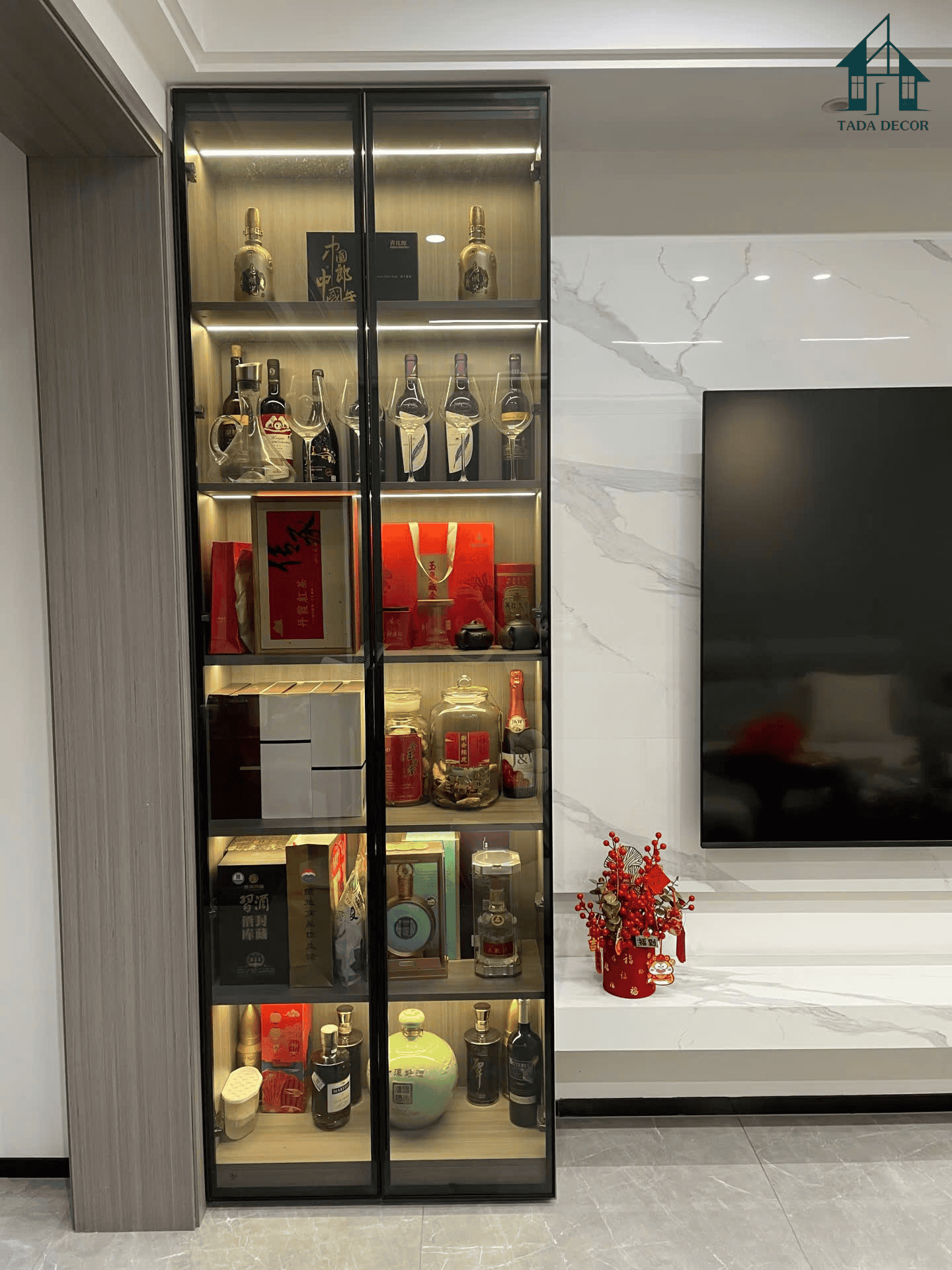 Feedback tủ rượu cánh kính TADA đẹp – sang trọng, có LED