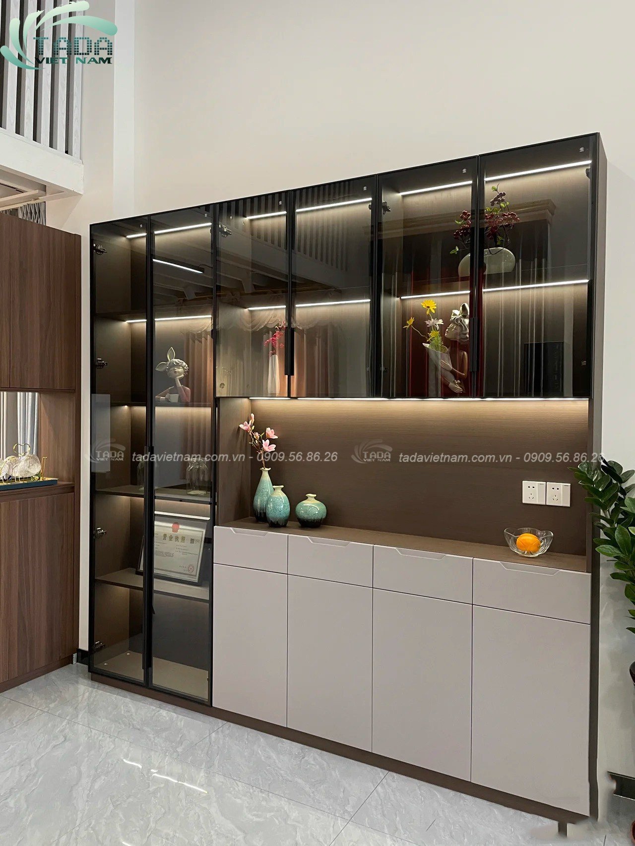 Tủ rượu phòng khách đẹp, hiện đại chất liệu gỗ MDF thương hiệu TADA- TDTR7