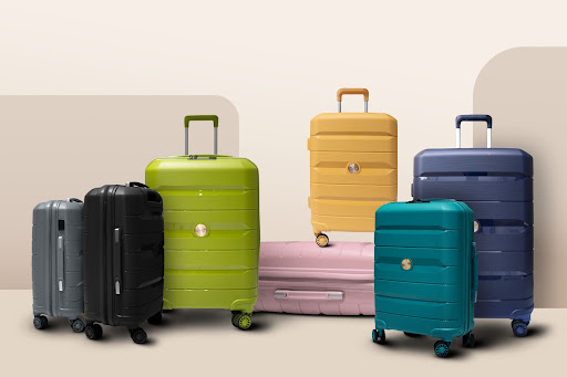 5 steps to quickly and effectively clean your plastic suitcase 