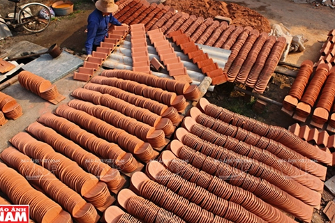 KHỞI SẮC NGHỀ GỐM Ở KIM LAN