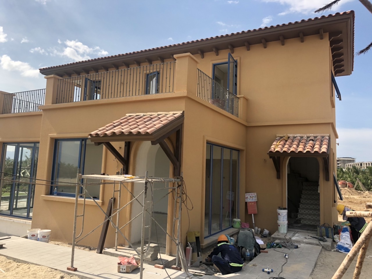 Khám phá ngay kỹ thuật lợp mái ngói Địa Trung Hải nổi tiếng