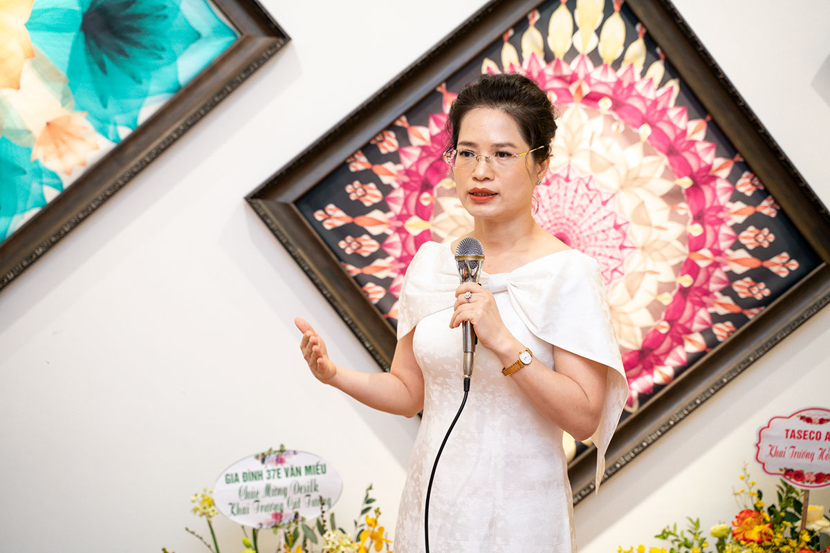 NHÌN LẠI NHỮNG KHOẢNH KHẮC ẤN TƯỢNG TẠI CHƯƠNG TRÌNH “DÒNG CHẢY VĂN HOÁ TRONG LỤA VIỆT”