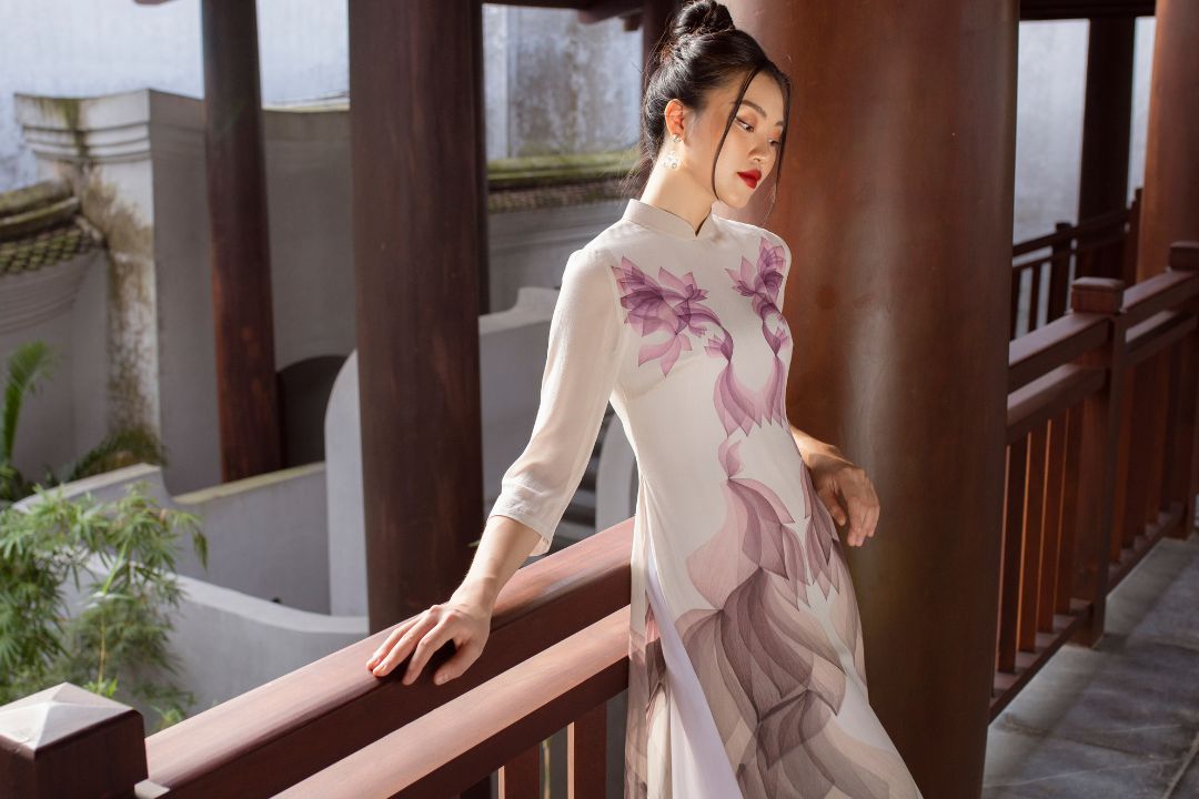 Lụa Chiffon in hoạ tiết hoa sen của DeSilk