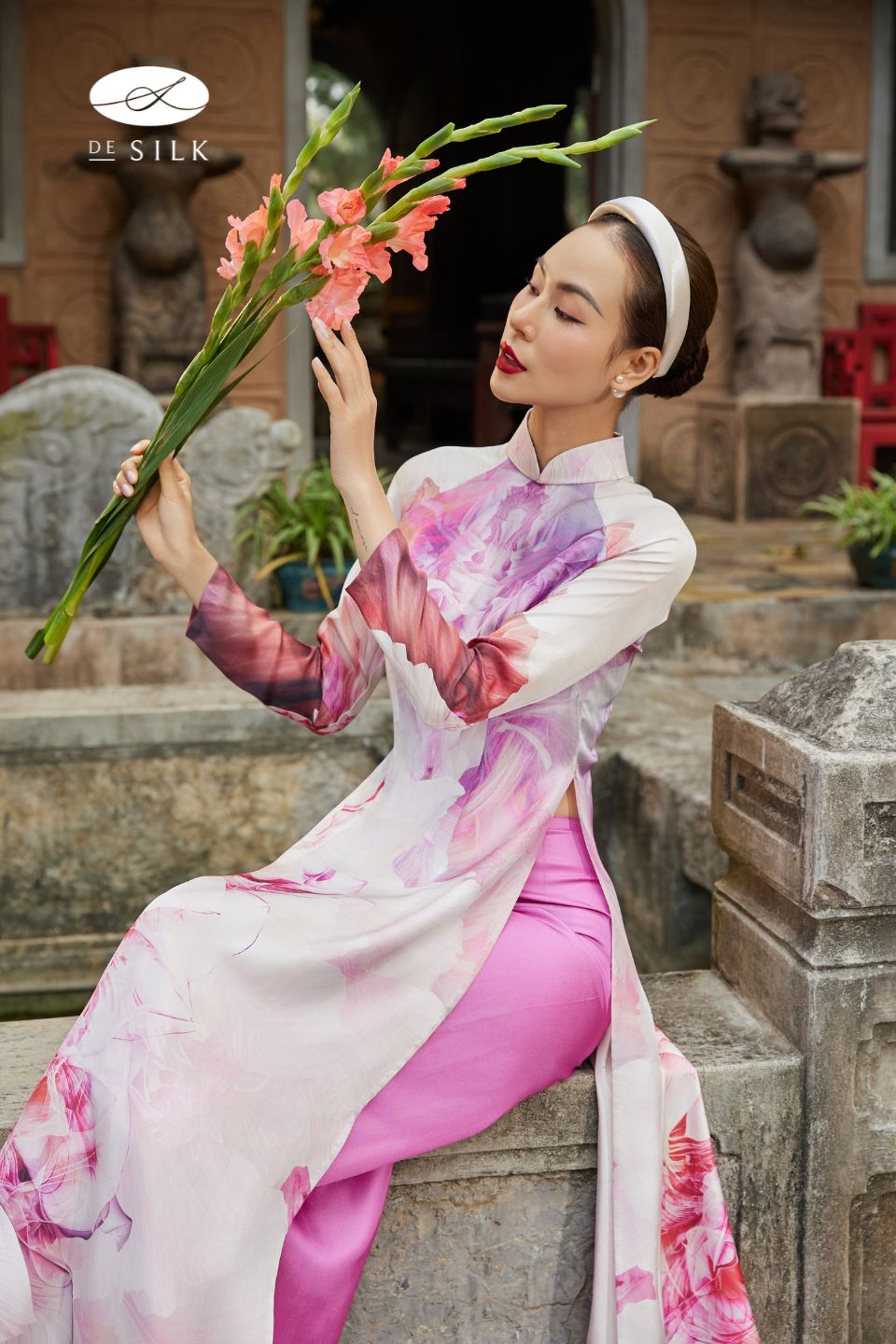 Tấm lụa tơ tằm Ethereal Tet họa tiết hoa đào
