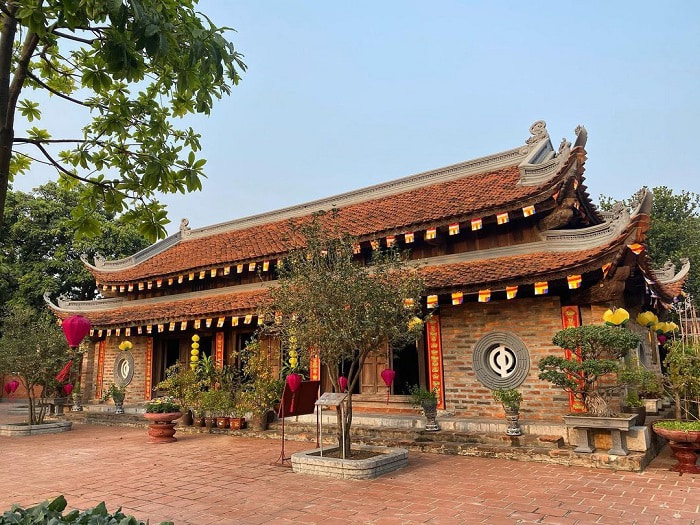 Cung Từ Hoa, nơi công chúa sống, đến thời Trần được xây thành chùa Kim Liên – một danh lam nổi tiếng ven Hồ Tây