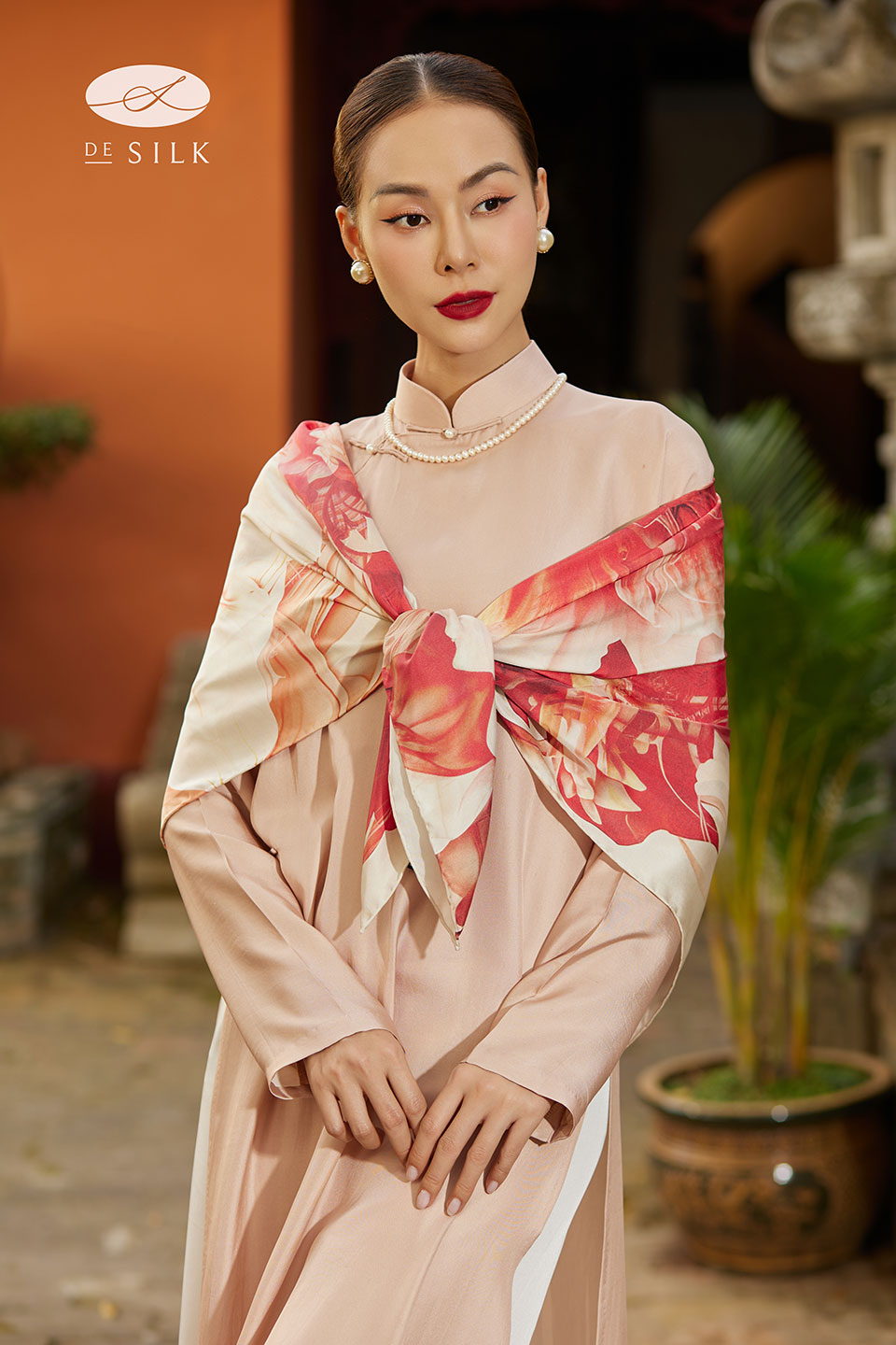 Khăn lụa vuông 100 Phantasmal Gladiolus họa tiết hoa lay ơn cánh kép