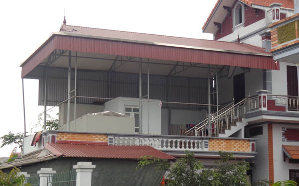 Mái tôn chống nóng cho ngôi nhà hết sức quen thuộc ở các khu vực thành phố