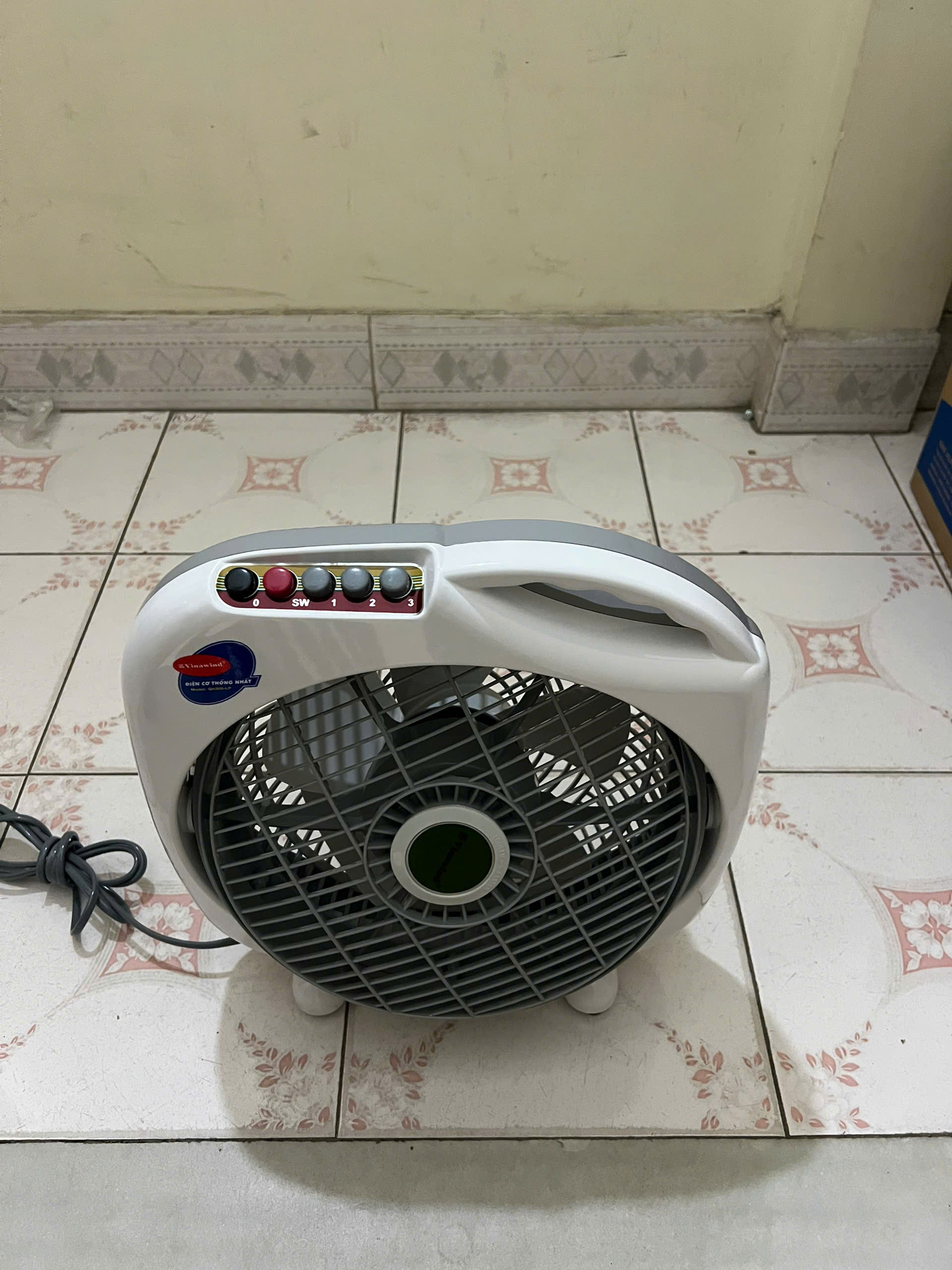 Quạt hộp Vinawind QH-300LP, sải cánh 30cm, đổ tự ngắt