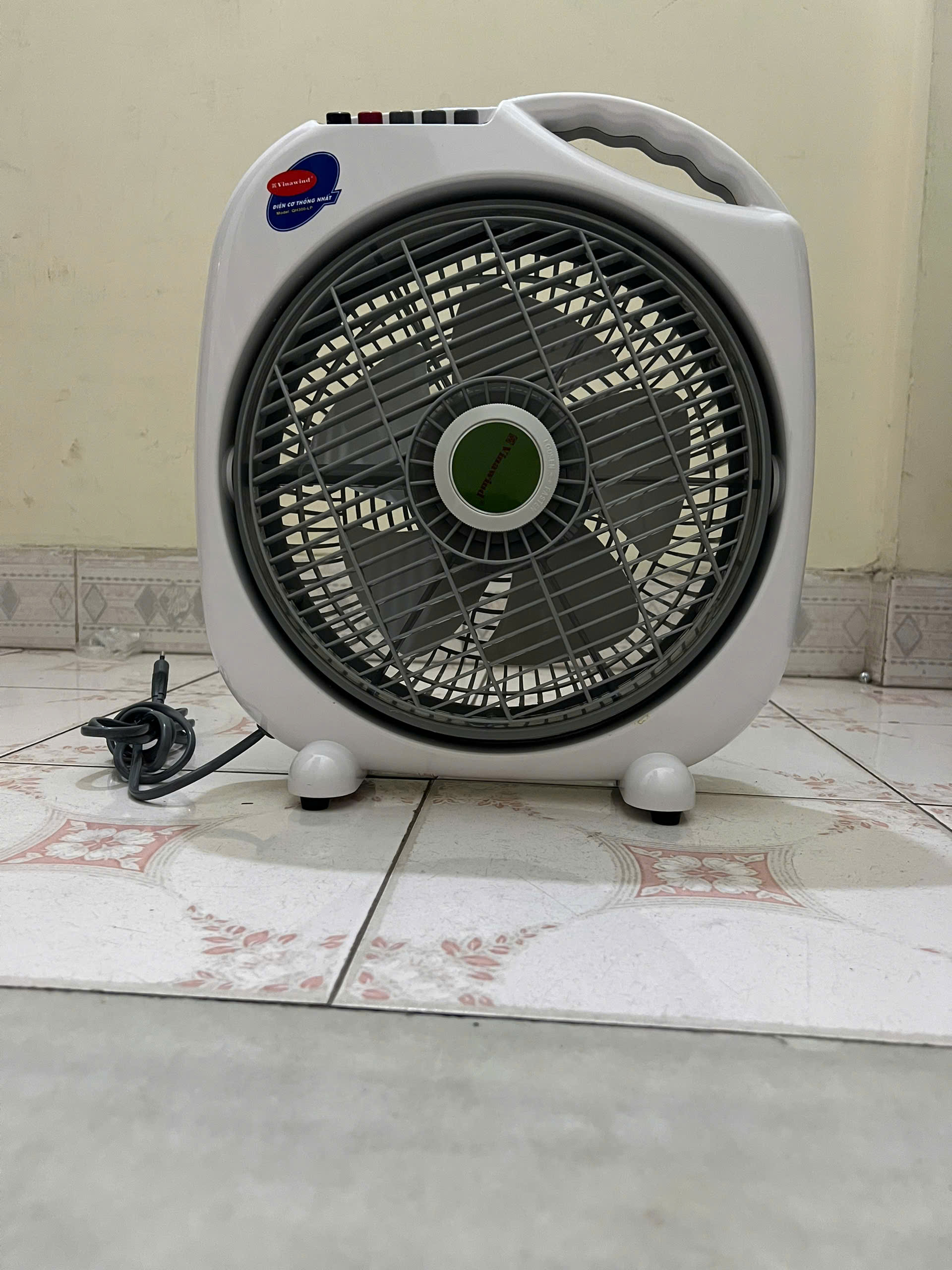 Quạt hộp Vinawind QH-300LP, sải cánh 30cm, đổ tự ngắt