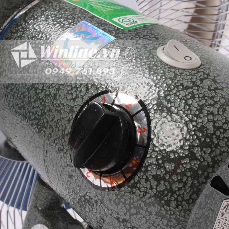 Quạt sàn công nghiệp Komasu BS-50TN trang bị núm vặn dễ dàng điều chỉnh