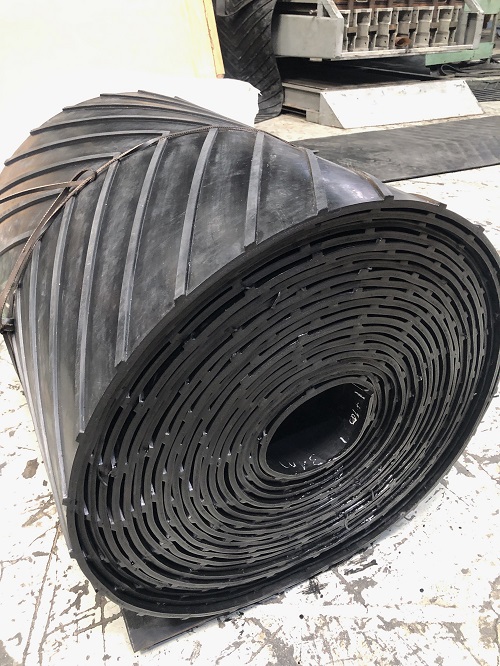 CÔNG DỤNG VÀ ỨNG DỤNG CỦA BĂNG TẢI CAO SU GÂN V
