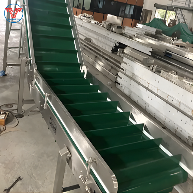 BĂNG TẢI PVC DÁN GÂN T CHỐNG TRƯỢT