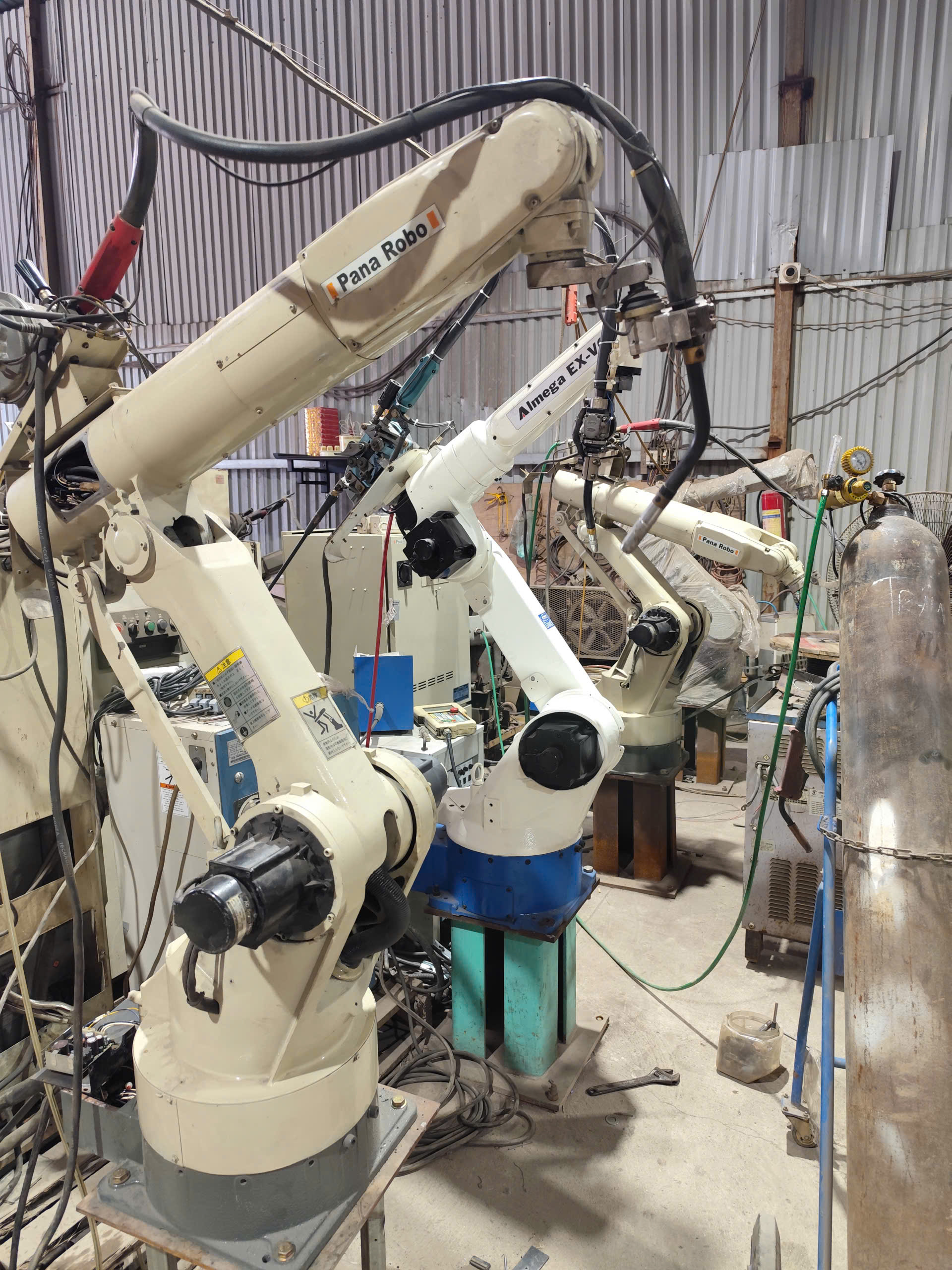 Robot hàn 6 trục dùng cho sản phẩm gì?