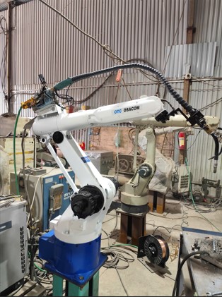 Robot hàn Nhật bãi tại Toàn Cầu