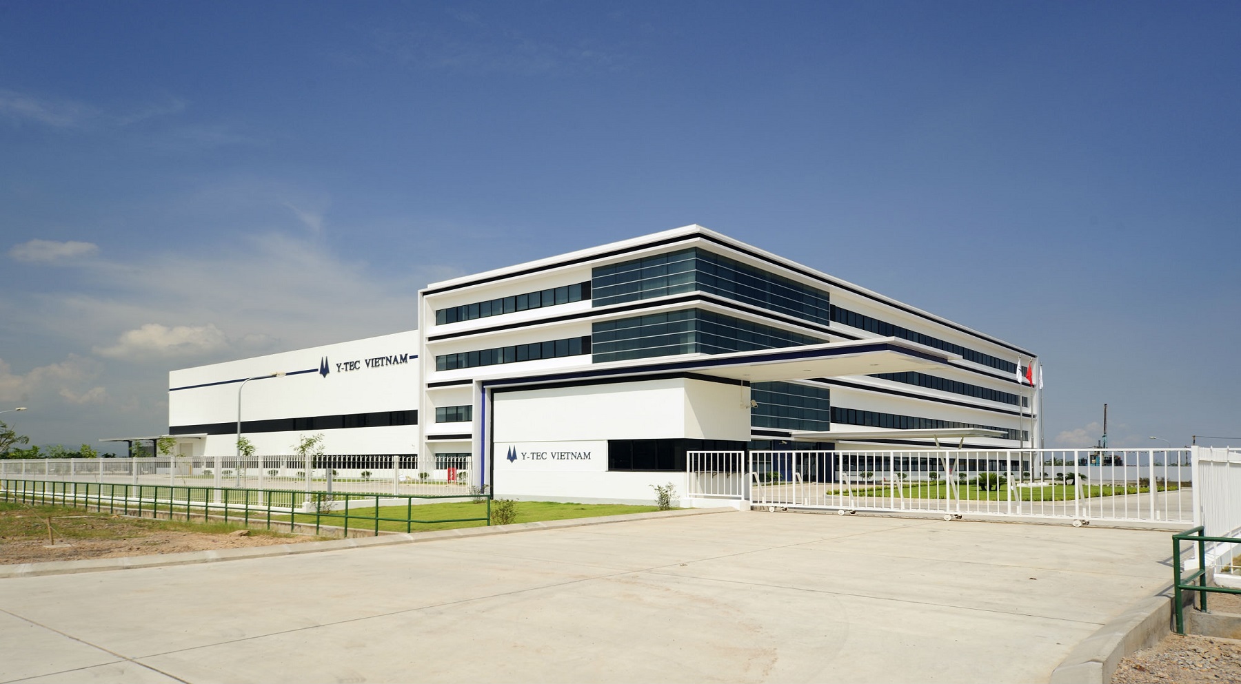 Factory Y-Tech / Nhà máy Y-Tech