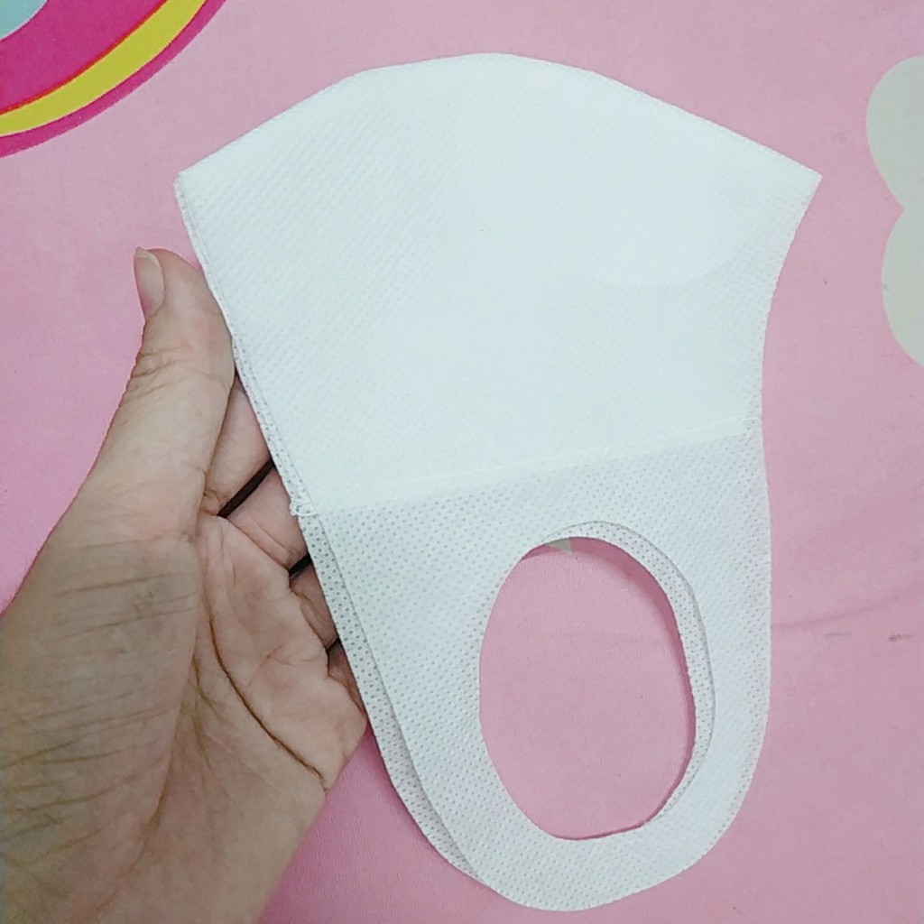 SET 10 cái khẩu trang vải không dệt 3 lớp kiểu 3D có lớp kháng khuẩn Set 10 Cái Khẩu Trang Vải Không Dệt 3 Lớp Kiểu 3D Có Lớp Kháng Khuẩn