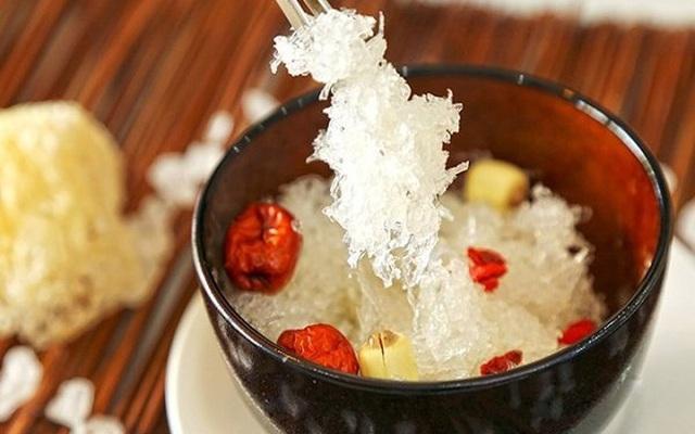 Chưng tổ yến tinh chế với đường phèn, nấm tuyết – Cách làm mới trải nghiệm thưởng yến