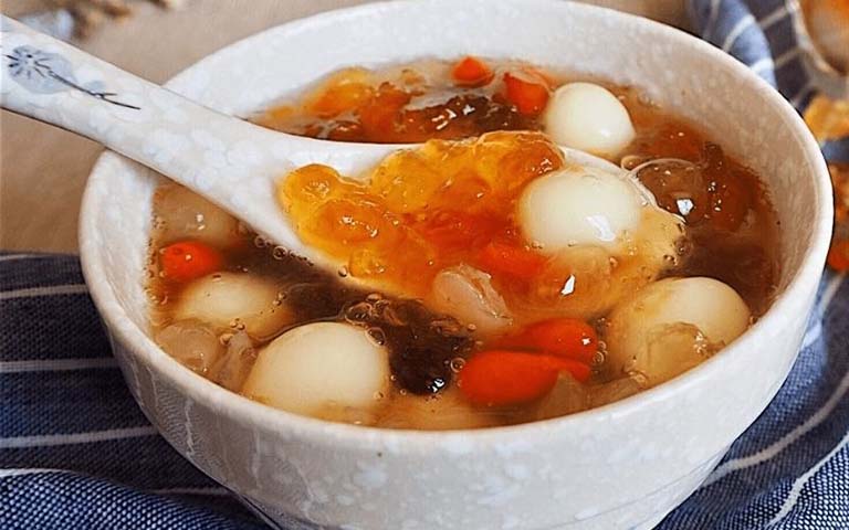 Muốn chăm sóc sức khỏe cho cha mẹ tuổi già? Đừng bỏ qua yến huyết sào Khánh Hòa
