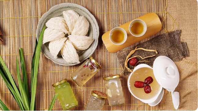 Những người ăn kiêng đang lựa chọn yến sào chưng sẵn như thế nào?