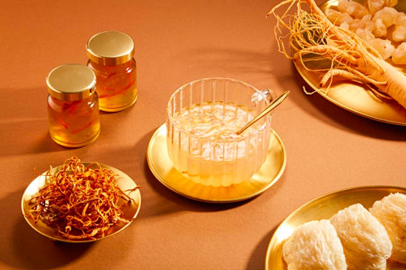 Phụ nữ sau 50 tuổi nên lựa chọn 6 loại yến sào chưng sẵn này sẽ giúp bổ máu, hỗ trợ xương khớp