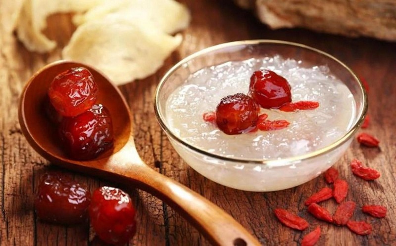 Sử dụng yến sào chưng sẵn để giải độc gan – Những điều cần biết